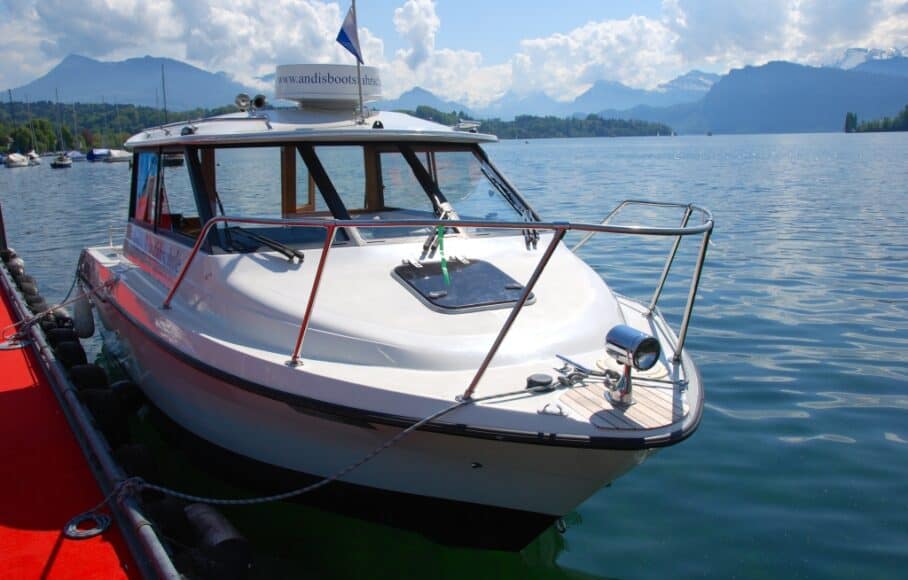 Foto-Andis-Bootsfahrschule-908x580