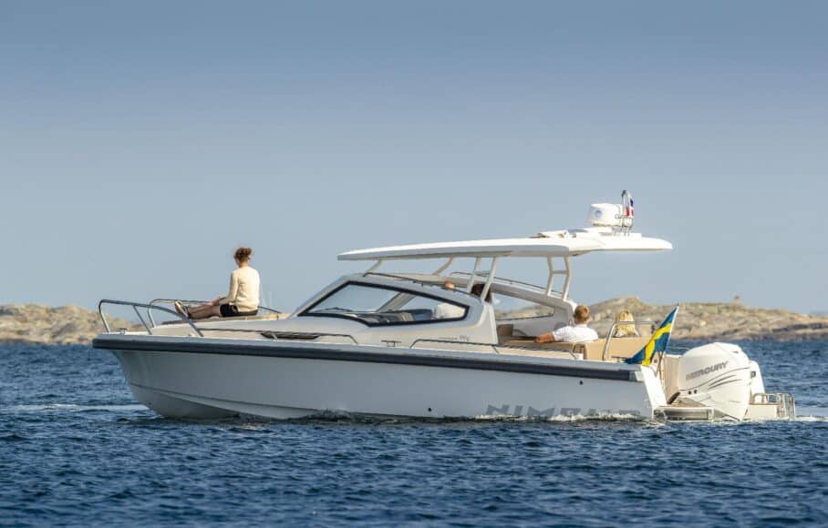 Nnimbus-W9-T-top_84I1687-1-908x580